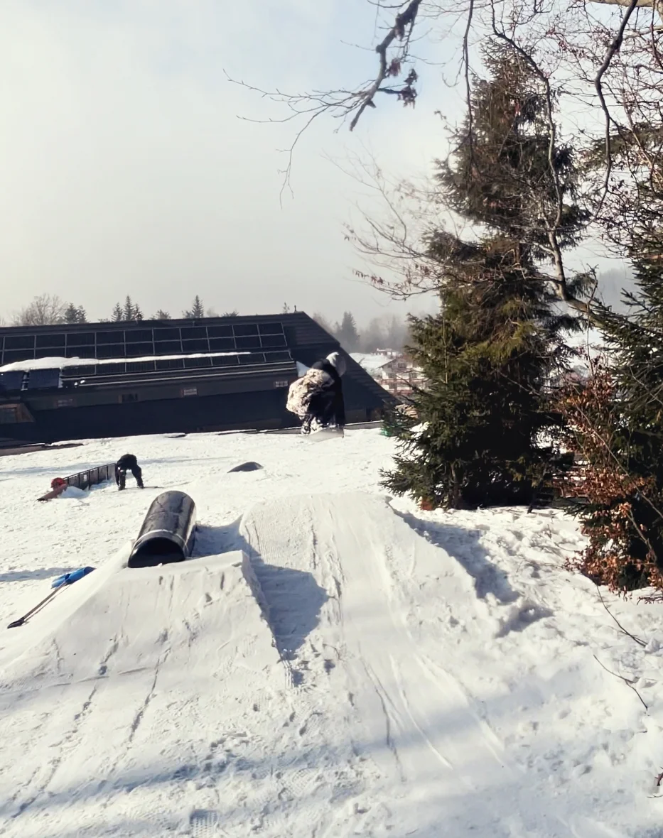 zdjęcie z jednego z kursów szkółki pow pow riders